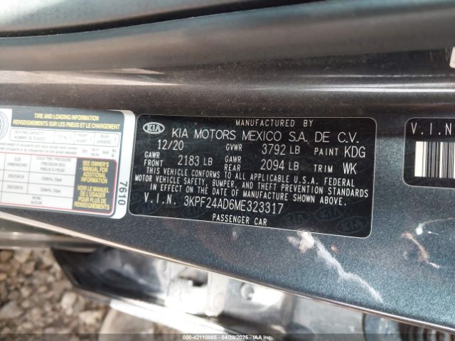 3KPF24AD6ME323317 KIA Forte Lxs