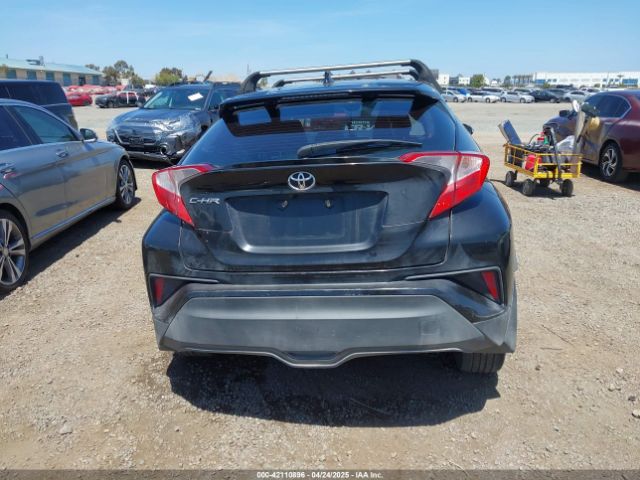 NMTKHMBX3JR024079 Toyota C-HR XLE