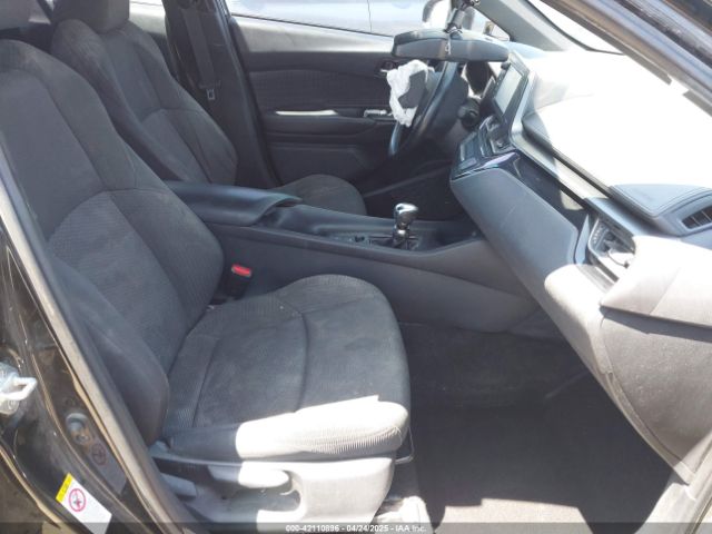 NMTKHMBX3JR024079 Toyota C-HR XLE