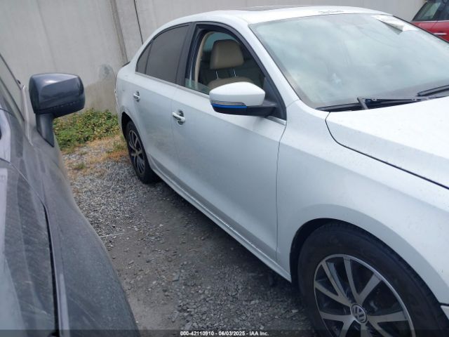 3VWDB7AJ6JM227877 Volkswagen Jetta 1.4t Se/1.4t Wolfsburg Edition