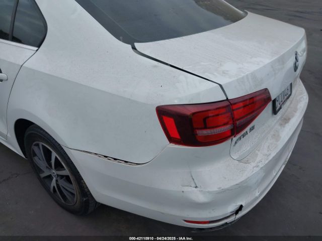 3VWDB7AJ6JM227877 Volkswagen Jetta 1.4t Se/1.4t Wolfsburg Edition