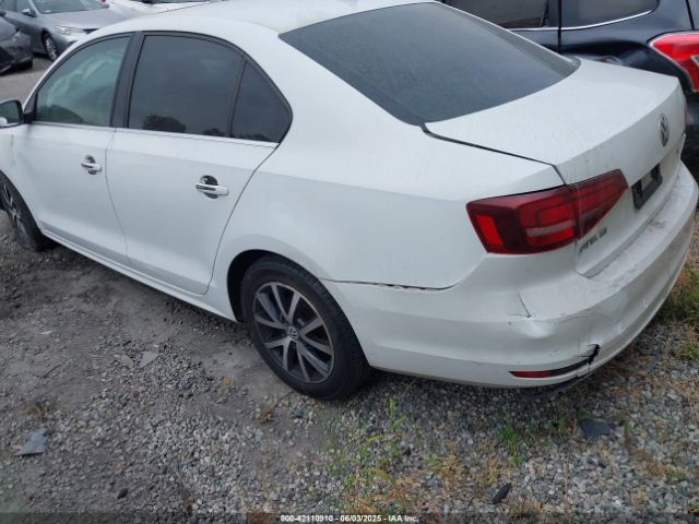 3VWDB7AJ6JM227877 Volkswagen Jetta 1.4t Se/1.4t Wolfsburg Edition