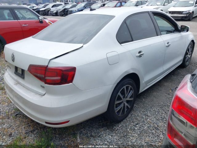 3VWDB7AJ6JM227877 Volkswagen Jetta 1.4t Se/1.4t Wolfsburg Edition