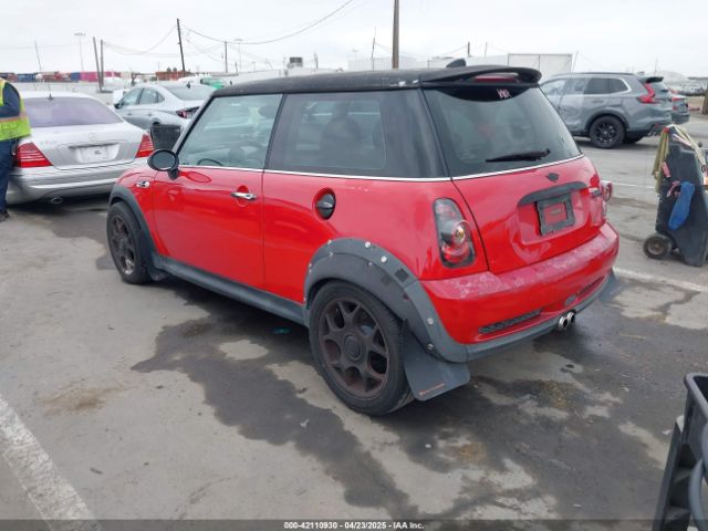 2005 MINI COOPER S WMWRE33575TL12045 Photo 2