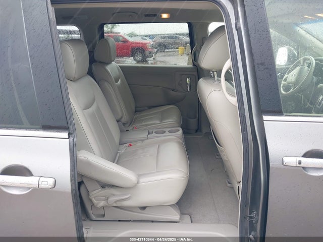 JN8AE2KP0F9127822 Nissan Quest Sv