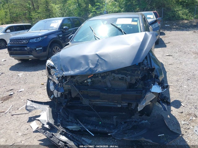 3MYDLBYV7JY304164 Toyota YARIS IA