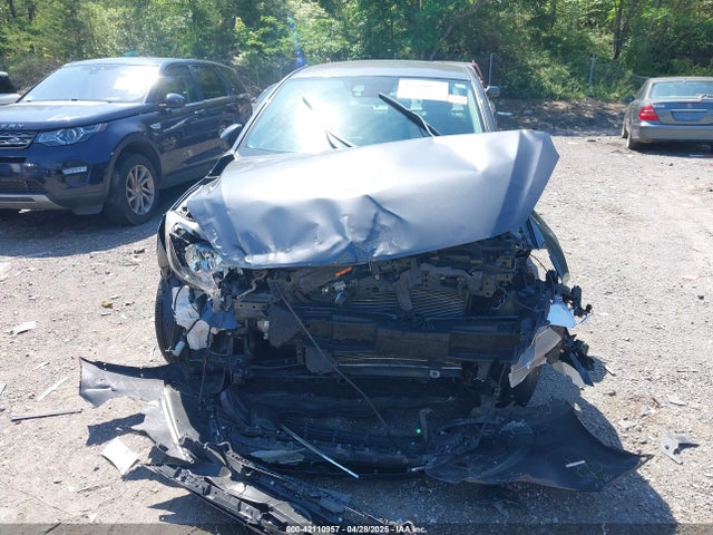 3MYDLBYV7JY304164 Toyota YARIS IA