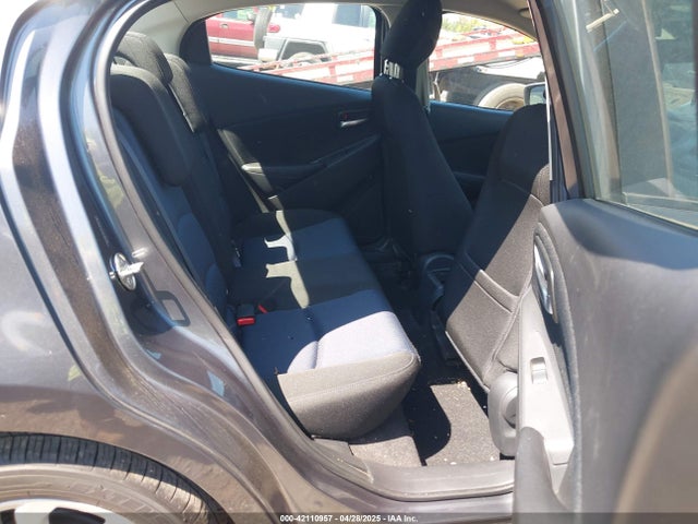 3MYDLBYV7JY304164 Toyota YARIS IA