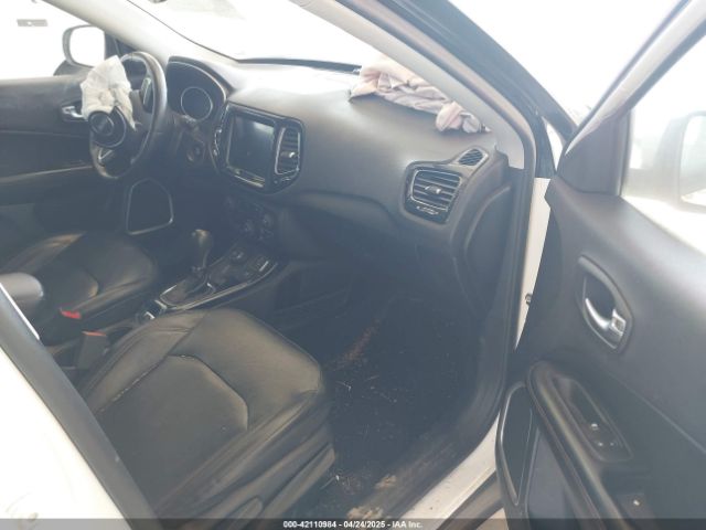 3C4NJDCB7KT753926 Jeep Compass Limited 4x4