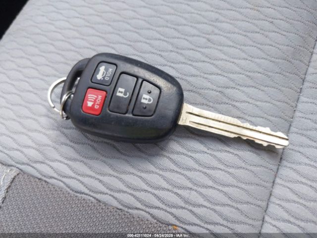 2T1BURHE5KC226237 Toyota COROLLA LE