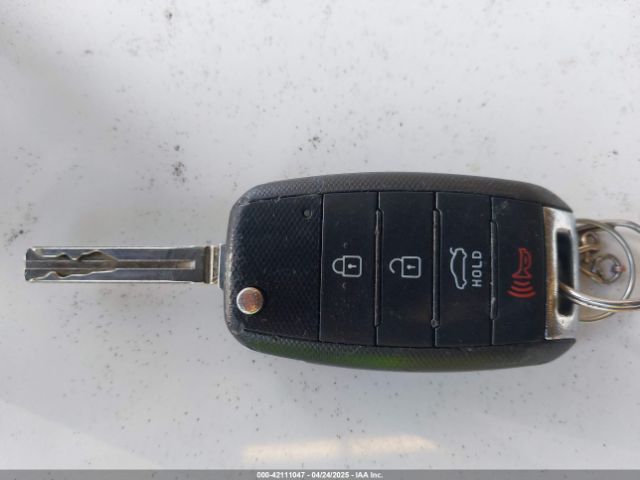 5XXGM4A79FG464286 KIA Optima Lx