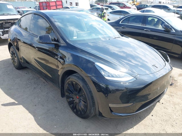 2023 TESLA MODEL Y 7SAYGDEE4PA073166 Photo 0