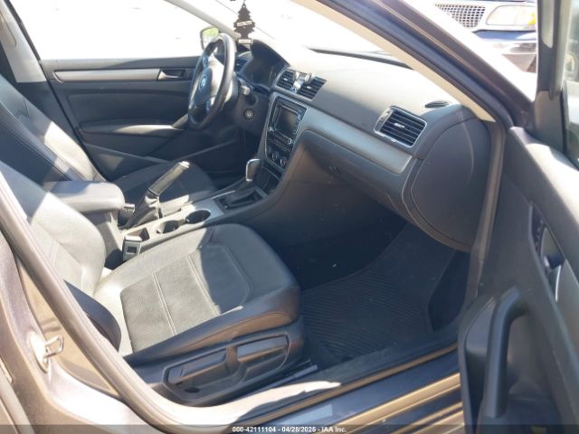 1VWBN7A35EC102814 Volkswagen Passat 2.0l Tdi Se