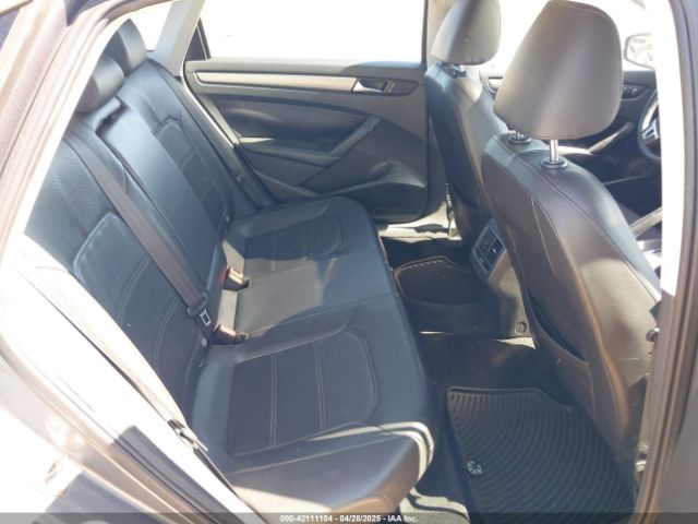 1VWBN7A35EC102814 Volkswagen Passat 2.0l Tdi Se