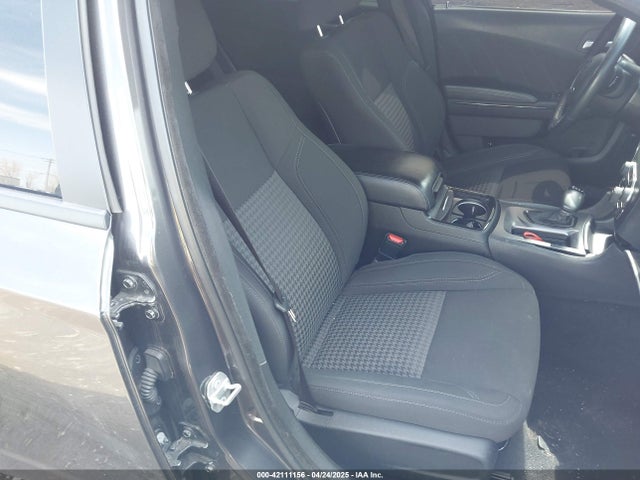2C3CDXBG1KH589096 Dodge Charger Sxt Rwd