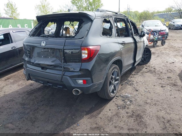 5FNYF8H87RB000750 Honda Passport Awd Black