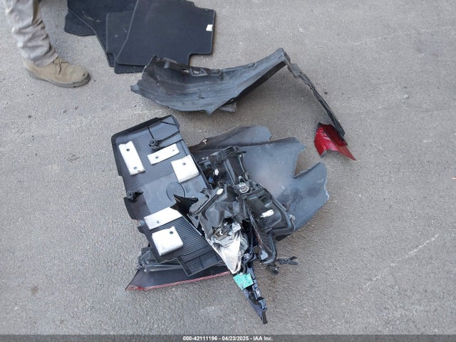 JTDKARFU1G3508166 Toyota Prius Three Touring