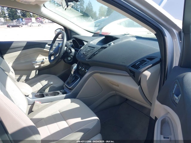 1FMCU9GX1EUB48145 Ford ESCAPE SE