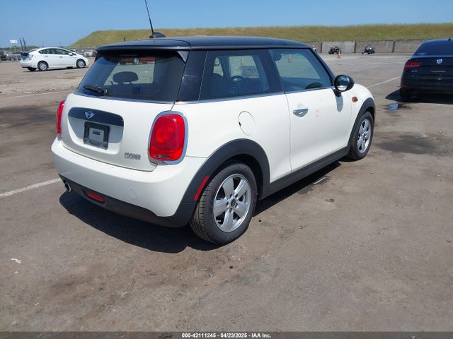 2017 MINI HARDTOP WMWXP5C39H2D71459 Photo 3