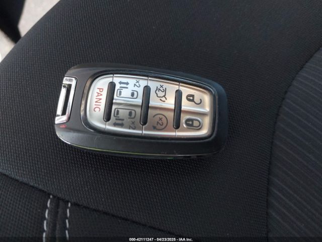 2023 CHRYSLER VOYAGER 2C4RC1CG0PR597647 Photo 10