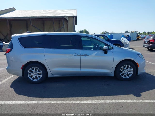 Chrysler Voyager Lx 2023 2C4RC1CG0PR597647 Image 13