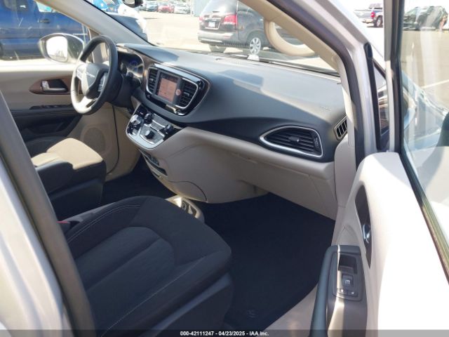 2023 CHRYSLER VOYAGER 2C4RC1CG0PR597647 Photo 4