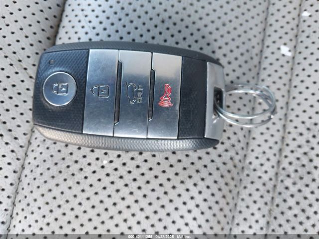 5XYPK4A51KG553747 KIA Sorento 3.3l Sx