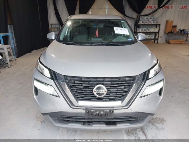 5N1AT3BA5MC733308 Nissan Rogue Sv Fwd