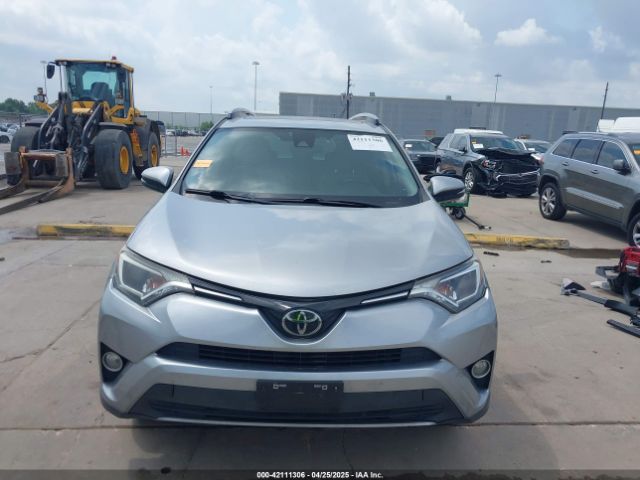 JTMWFREV5JJ202927 Toyota Rav4 Xle