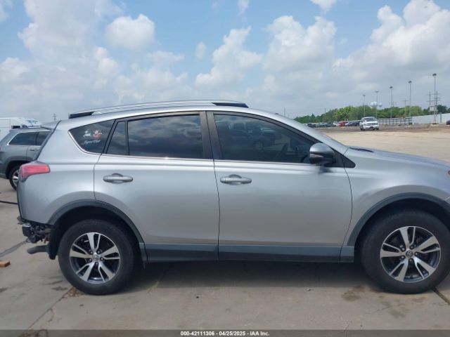 JTMWFREV5JJ202927 Toyota Rav4 Xle