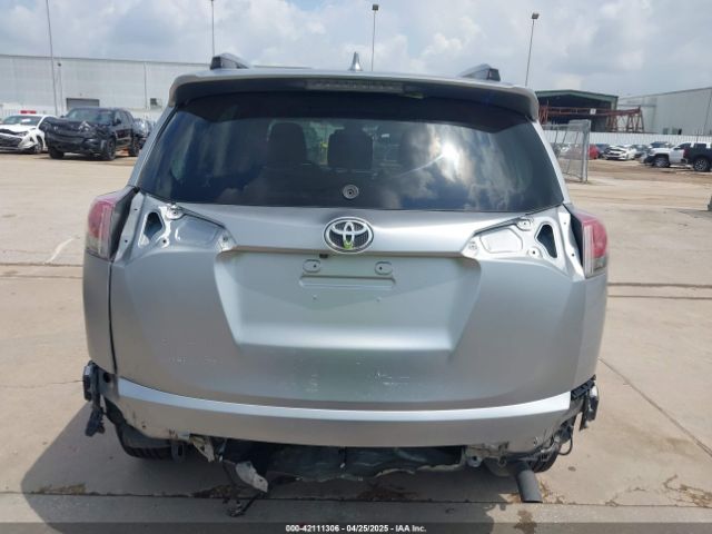 JTMWFREV5JJ202927 Toyota Rav4 Xle