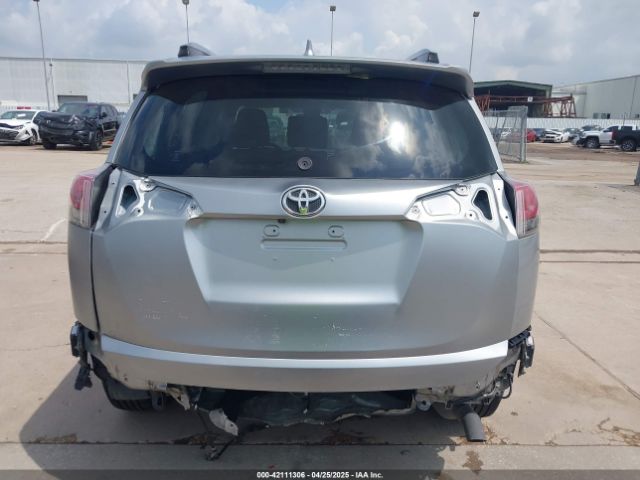JTMWFREV5JJ202927 Toyota Rav4 Xle