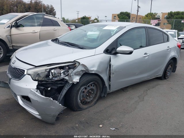 KIA FORTE LX 2015 KNAFK4A60F5399466 Image 2