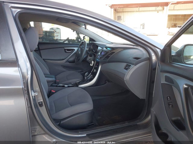 5NPDH4AE8EH525264 Hyundai ELANTRA SE