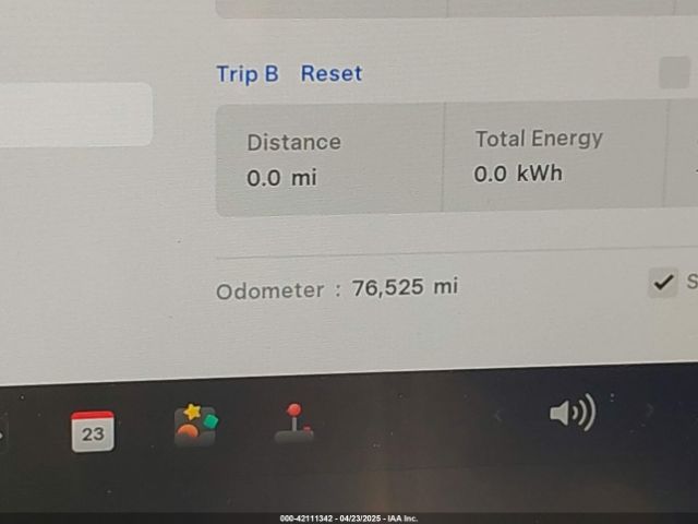 5YJ3E1EA7MF992425 Tesla 2021