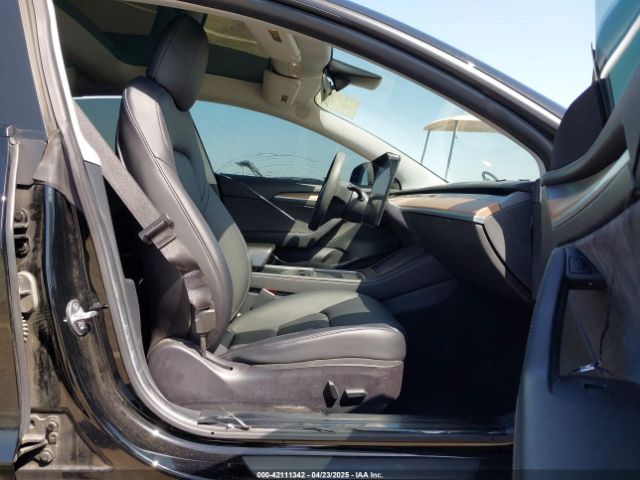 5YJ3E1EA7MF992425 Tesla 2021