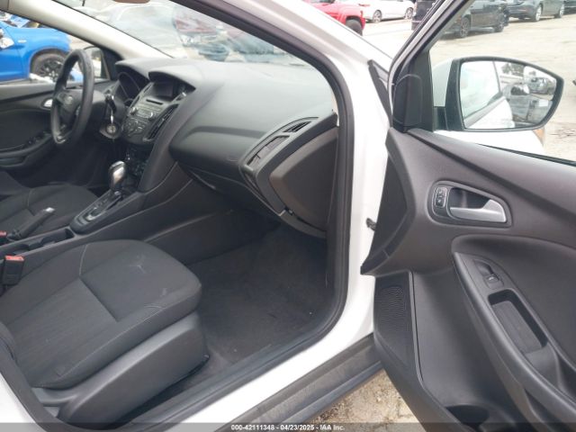 1FADP3KE8GL331379 Ford FOCUS SE