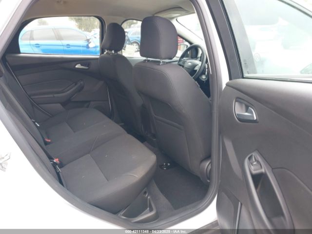 1FADP3KE8GL331379 Ford FOCUS SE