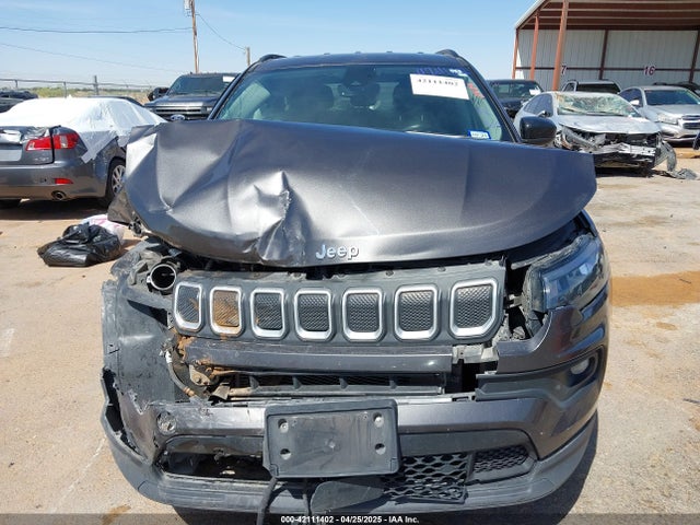 3C4NJCBB5NT106599 Jeep Compass Latitude Fwd