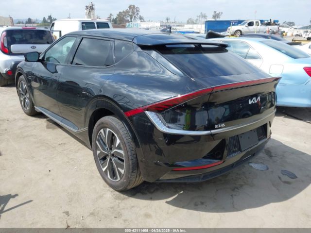 2022 KIA EV6 KNDC34LA9N5065987 Photo 2