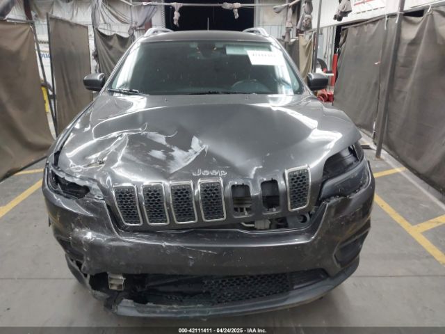 1C4PJMLXXKD315119 Jeep Cherokee Latitude Plus 4x4