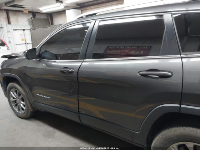 1C4PJMLXXKD315119 Jeep Cherokee Latitude Plus 4x4