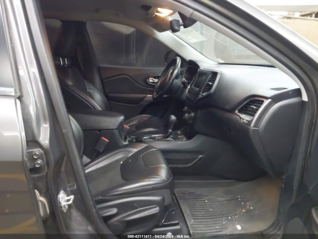 1C4PJMLXXKD315119 Jeep Cherokee Latitude Plus 4x4