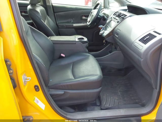 JTDZN3EU6EJ006859 Toyota Prius V Five