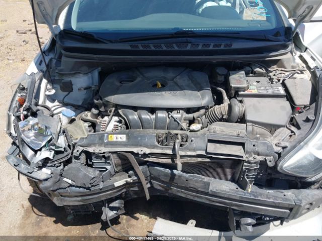 5NPDH4AE3GH702631 Hyundai ELANTRA SE