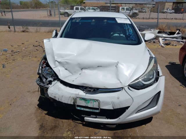 5NPDH4AE3GH702631 Hyundai ELANTRA SE