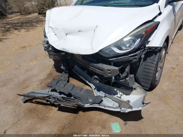 5NPDH4AE3GH702631 Hyundai ELANTRA SE