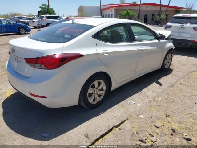 5NPDH4AE3GH702631 Hyundai ELANTRA SE