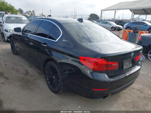 WBAJA9C52JB251893 BMW 530e