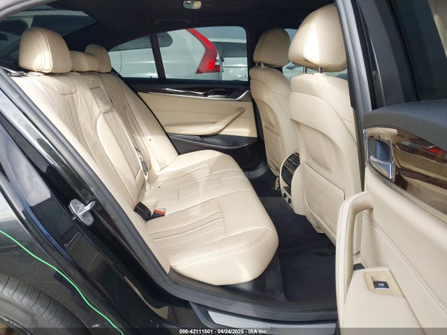 WBAJA9C52JB251893 BMW 530e